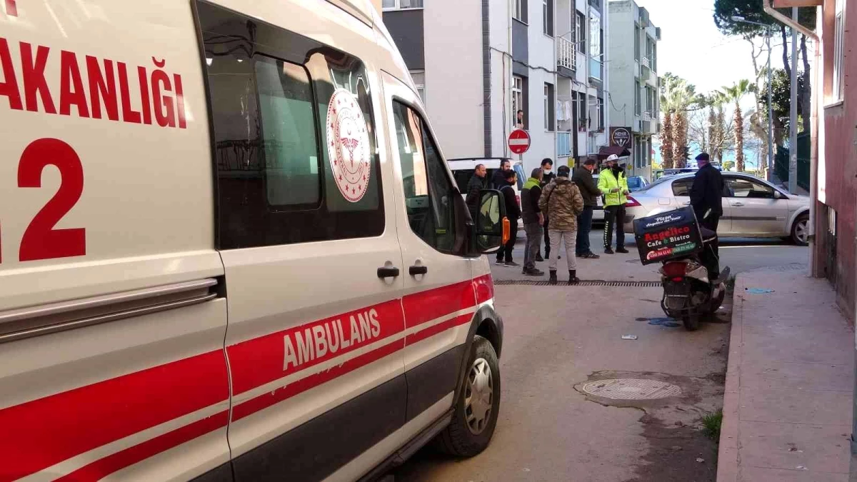 Sinop\'ta otomobille çarpışan motosikletli kurye yaralandı
