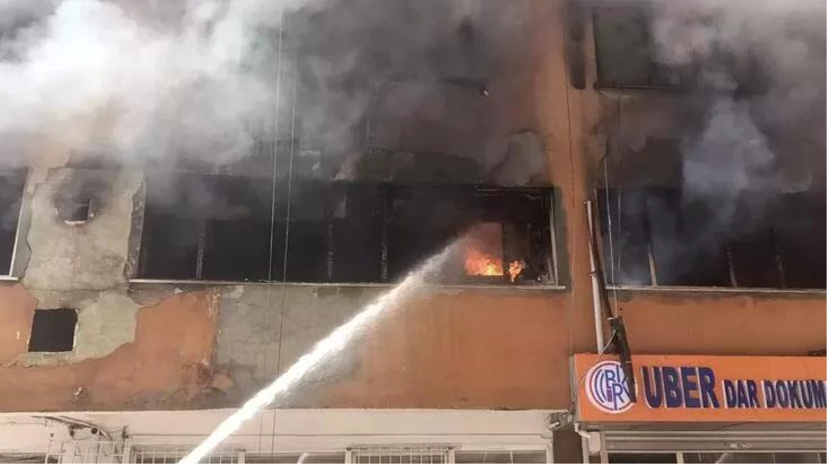 Son Dakika: Güngören\'deki yangında dumandan zehirlenen 4 işçi yaşamını yitirdi!