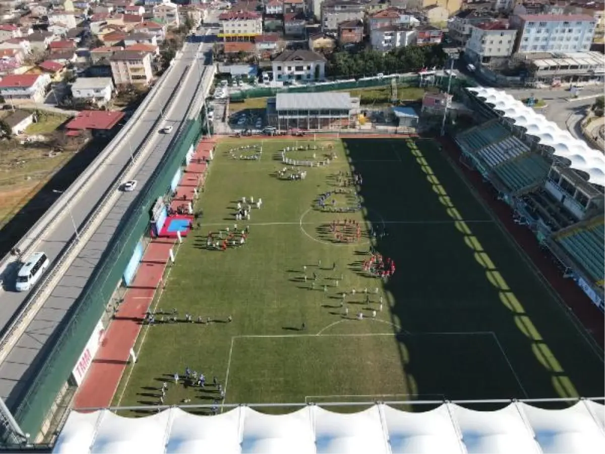 Sultanbeyli\'de "Sporcu Gençler, Sağlıklı Nesiller" Projesi kapsamında bir etkinlik gerçekleştirildi