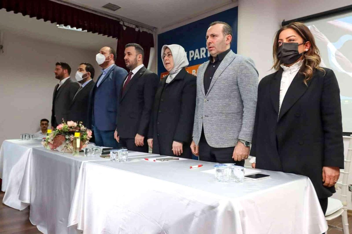 AK Parti İl Danışma Meclisi Çiftlikköy\'de yapıldı