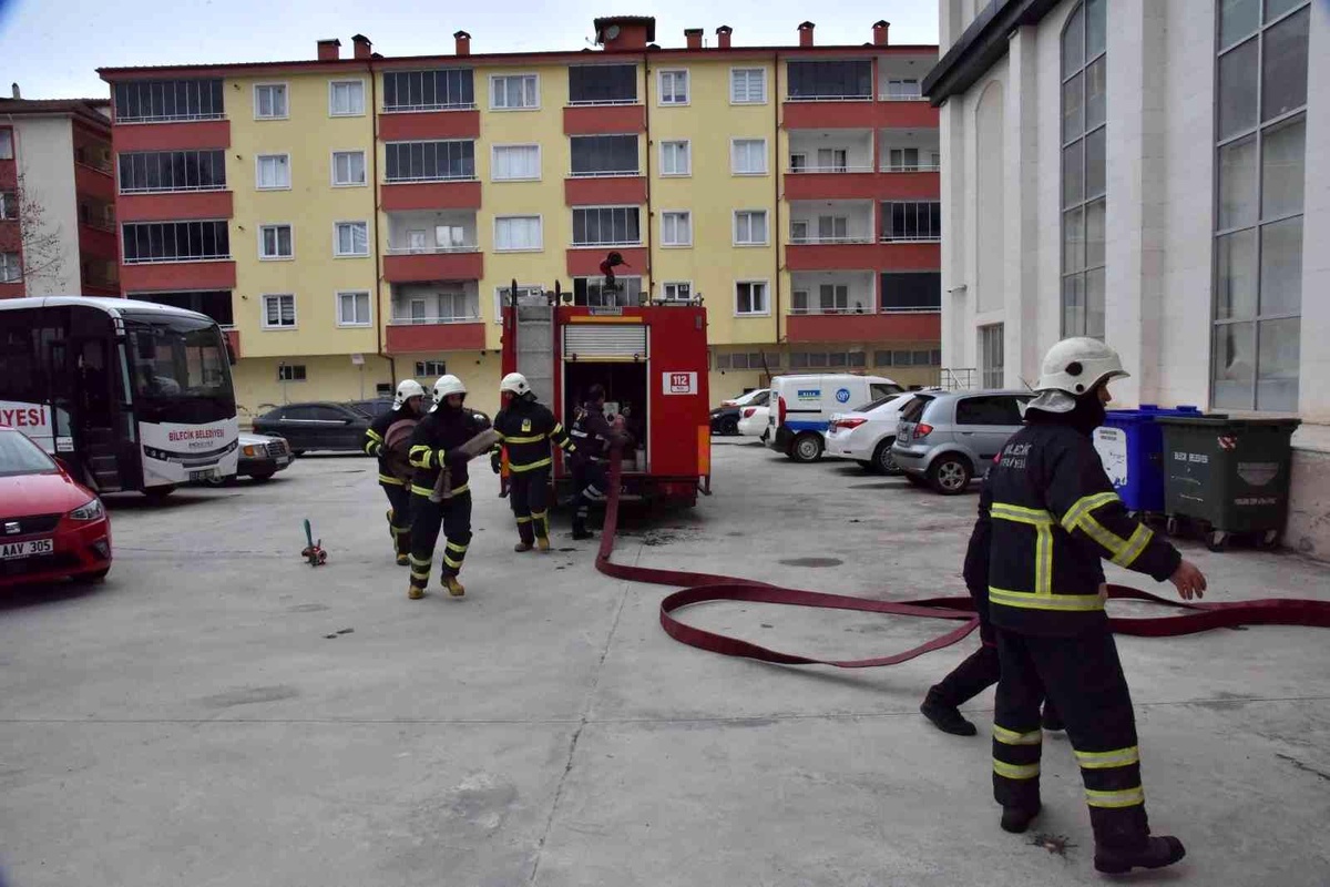 Ankara Büyükşehir Belediyesi\'nden Bilecik Belediyesi\'ne yangınla mücadelede eğitim desteği