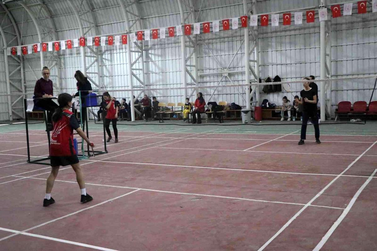 Badminton Analig seçmeleri başladı