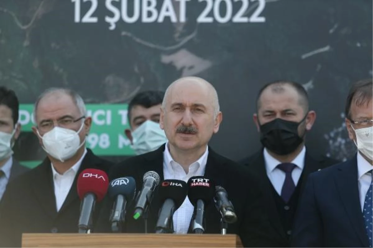 Bakan Karaismailoğlu, Bursa\'daki Doğancı Barajı Tüneli şantiyesini inceledi