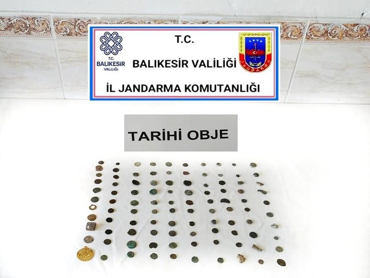 Bandırma\'da yüz adet tarihi sikke ele geçirildi