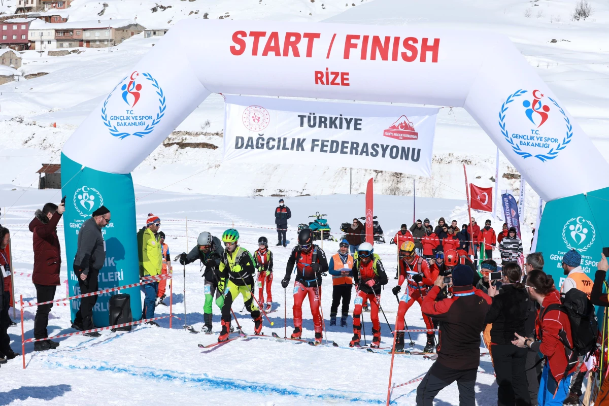 Gençler ve Büyükler Dağ Kayağı Türkiye Şampiyonası Rize\'de sona erdi