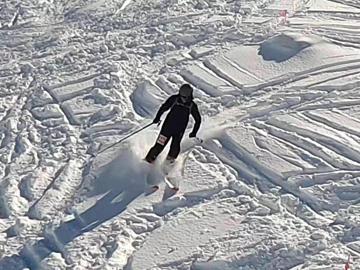 Gençler ve Büyükler Dağ Kayağı Türkiye Şampiyonası Rize\'de düzenlendi