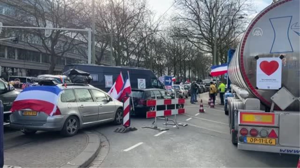 Hollanda\'da "Özgürlük Konvoyu" eylemi düzenlendi