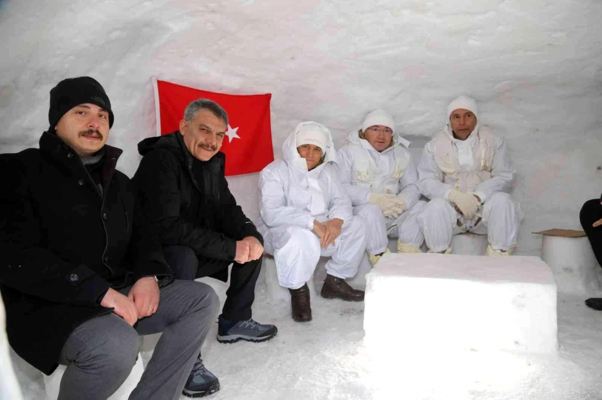 Jandarma Genel Komutanı Çetin, Tunceli\'de üs bölgesini ziyaret etti