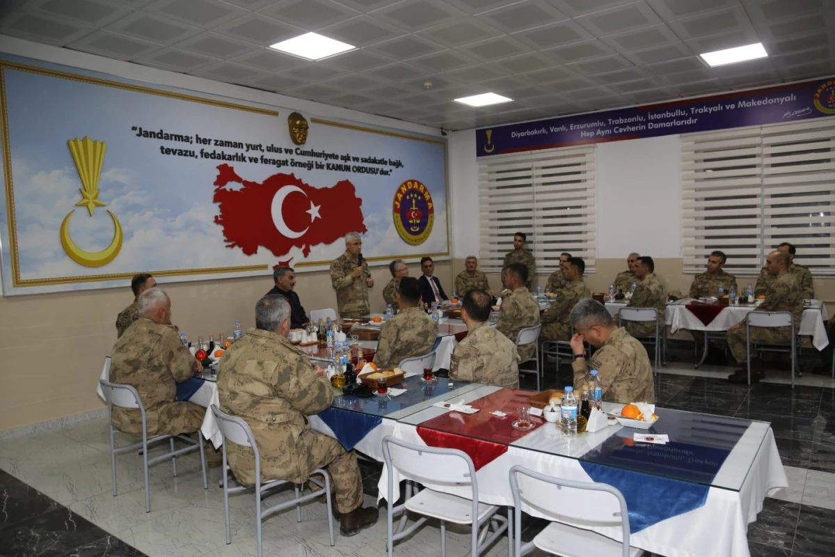 Jandarma Genel Komutanı Orgeneral Çetin, Tunceli\'de ziyaretlerde bulundu