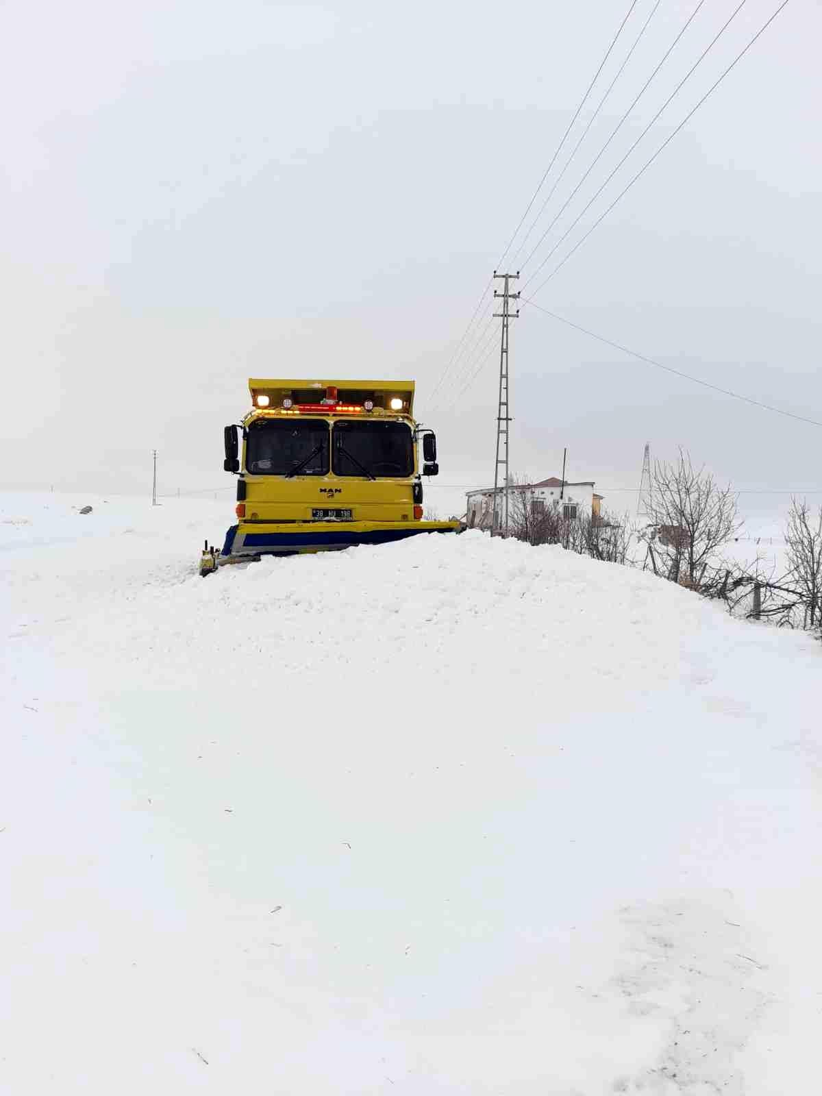Kayseri\'de kapalı 140 mahalle yolu ulaşıma açıldı