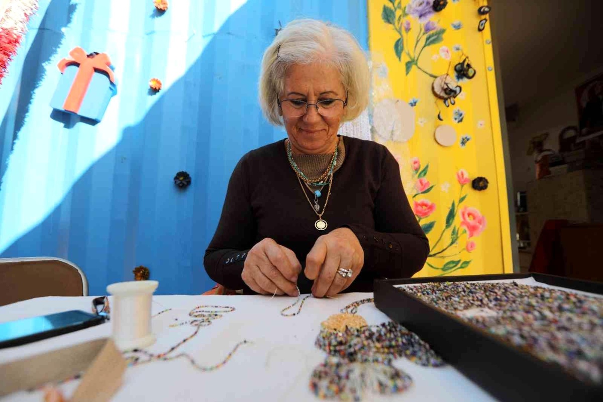 Mezitli Belediyesi Sanat Çarşısı Sevgililer Gününe hazır