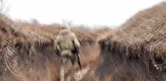 Svitlodarsk bölgesindeki Ukrayna askerleri