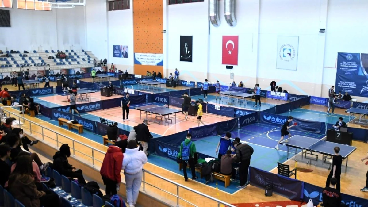 Tokat'ta Gençler Masa Tenisi Türkiye Şampiyonası başladı