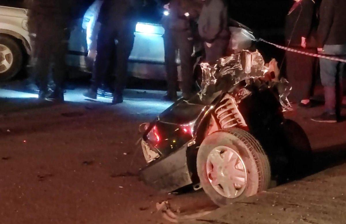 Trabzon\'da kazada otomobil 3 parçaya bölündü: 1 ölü, 4 yaralı