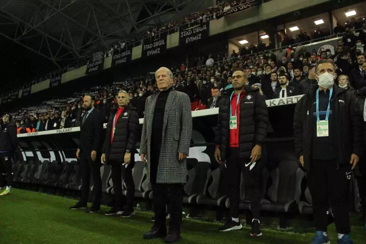 Altay\'da Mustafa Denizli çıkmazı