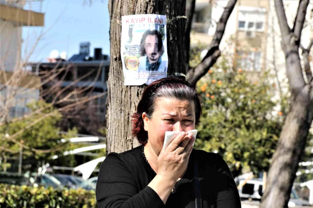 Antalya\'da gözü yaşlı anne 41 gündür haber alamadığı oğlunu 50 bin TL ödül ile arıyor