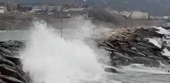 Bandırma'da sis yerini fırtınaya bıraktı