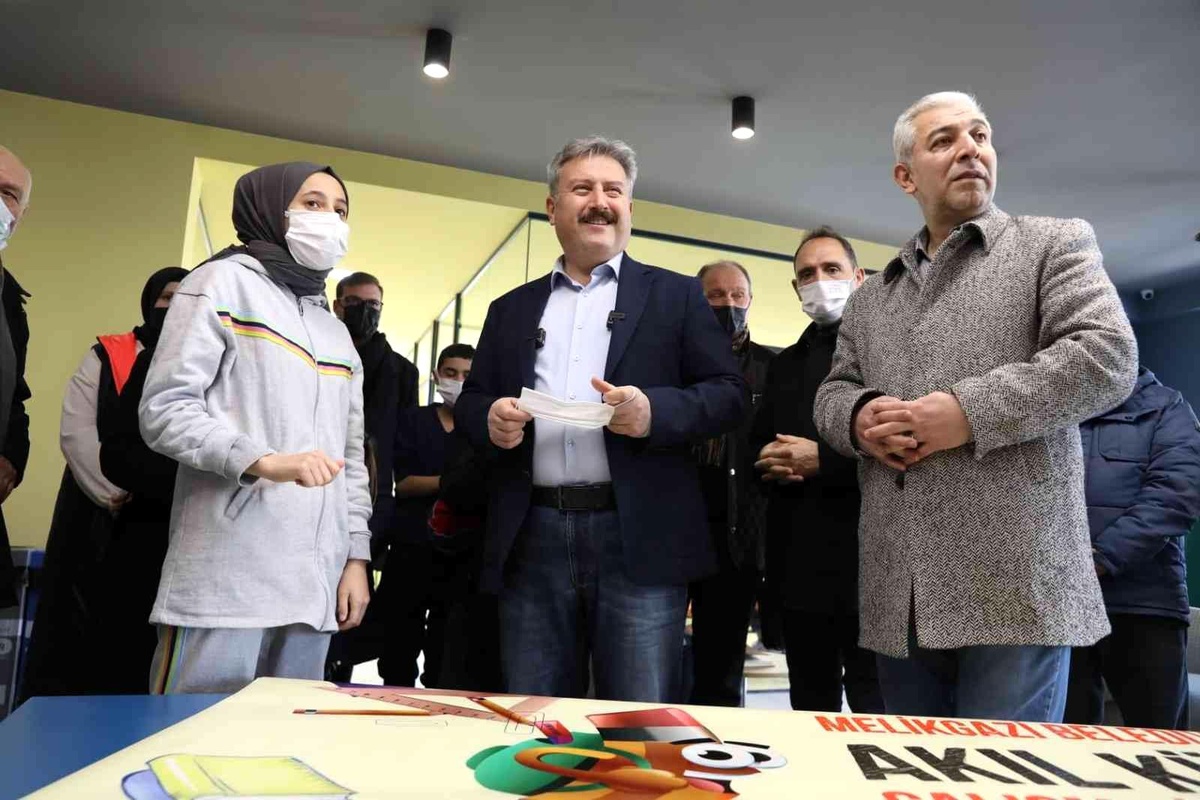 Başkan Palancıoğlu: "Akıl Küpü Kütüphanesi hayırlı olsun"