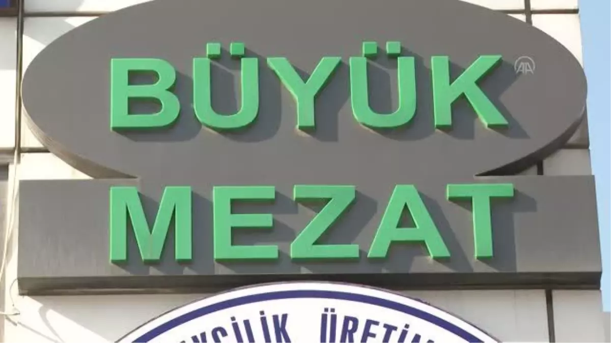 Çiçekçileri 14 Şubat'a hazırlanıyor