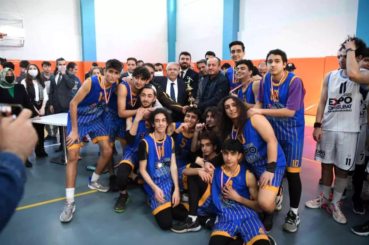 Çukurova Elektrik Anadolu Lisesi şampiyon