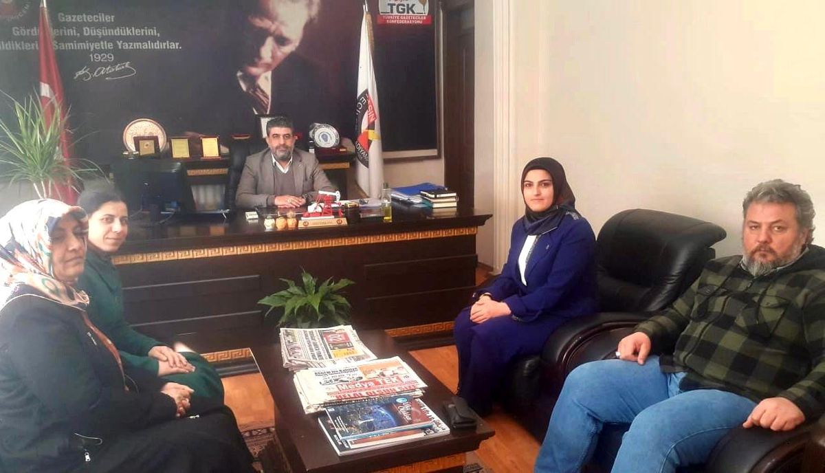 Diler, Radyocular Gününde radyocuları ziyaret etti