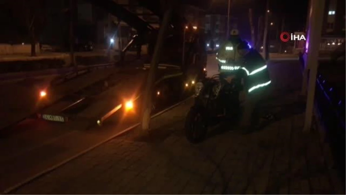 Edirne\'de otomobile çarpışan motosiklet sürücüsü yaralandı
