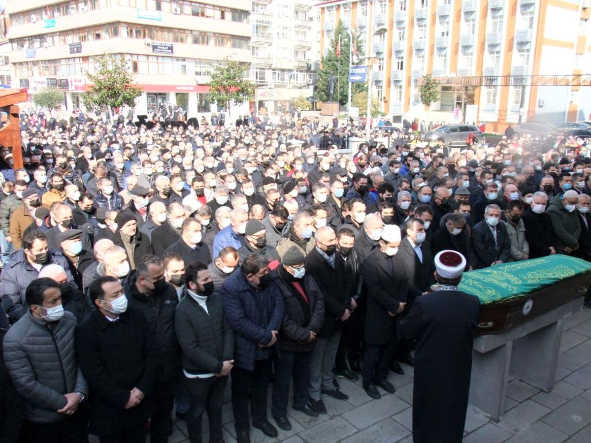 Esnaf ziyareti sırasında kalp krizinden ölen oda başkanı toprağa verildi