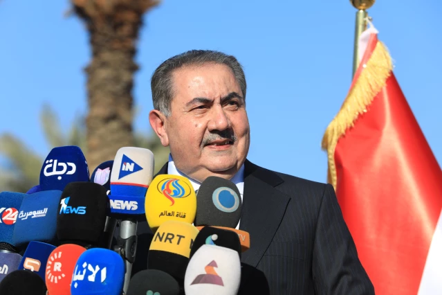 Son dakika haber: Irak'ta cumhurbaşkanlığı adaylığı reddedilen Zebari kararın siyasi olduğunu söyledi