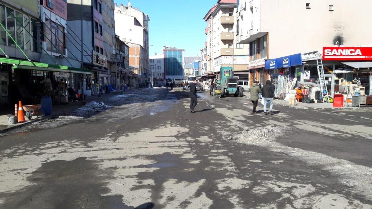 Kars Belediyesi\'nin karla mücadelesi sürüyor
