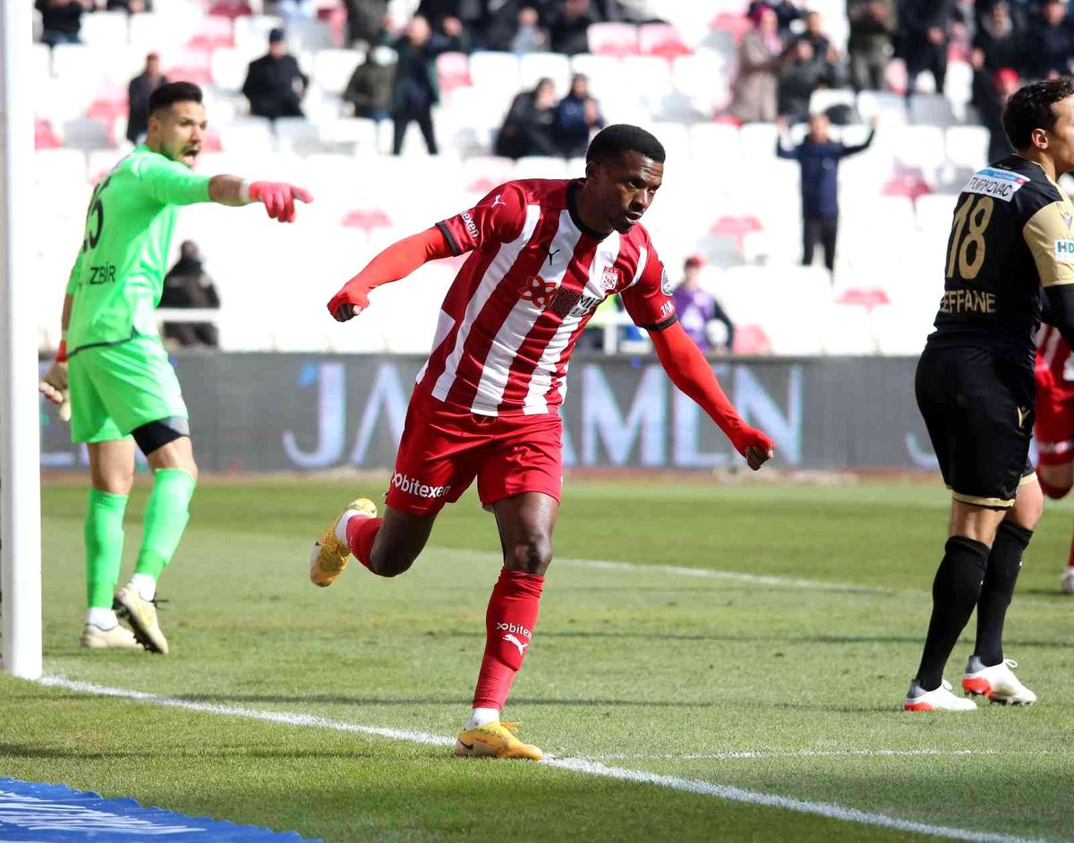 Son dakika spor: Olarenwaju Kayode, ligdeki gol sayısını 4\'e yükseltti