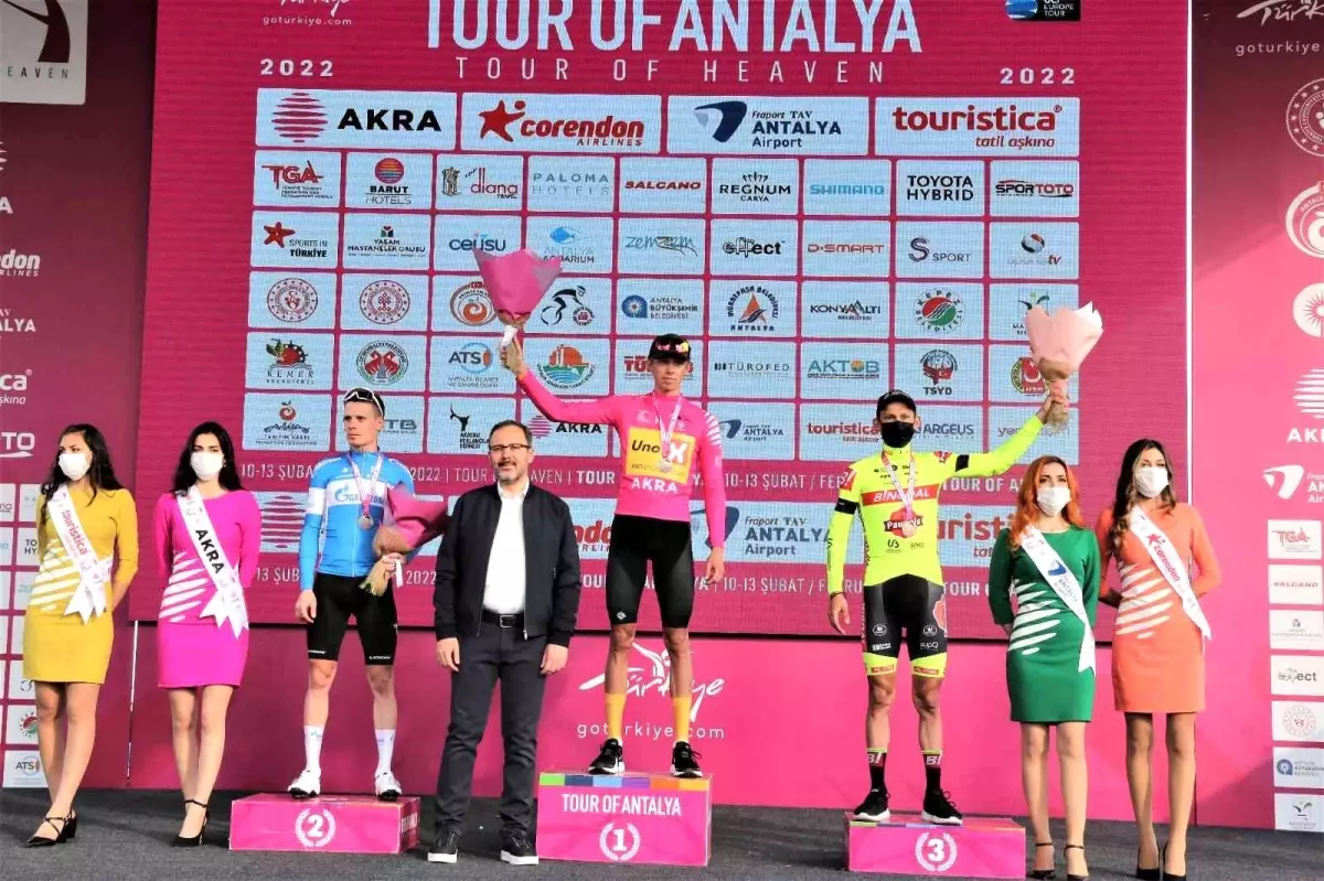 Tour of Antalya sona erdi, Bakan Kasapoğlu dereceye giren sporcuları tebrik etti