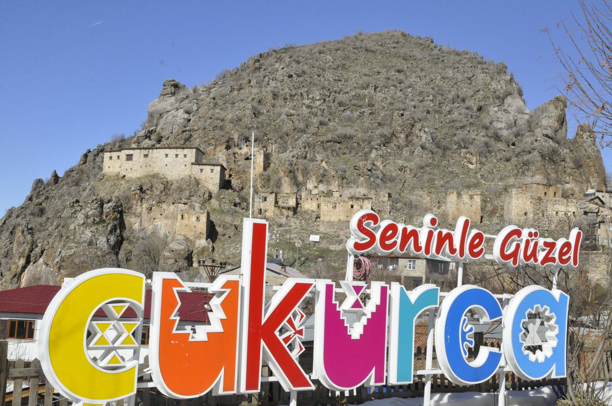 Van, Hakkari, Bitlis ve Muş\'ta 52 yerleşim yerine ulaşım sağlanamıyor