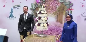 14 Şubat'a özel toplu nikah töreni; 14 çift evlendi