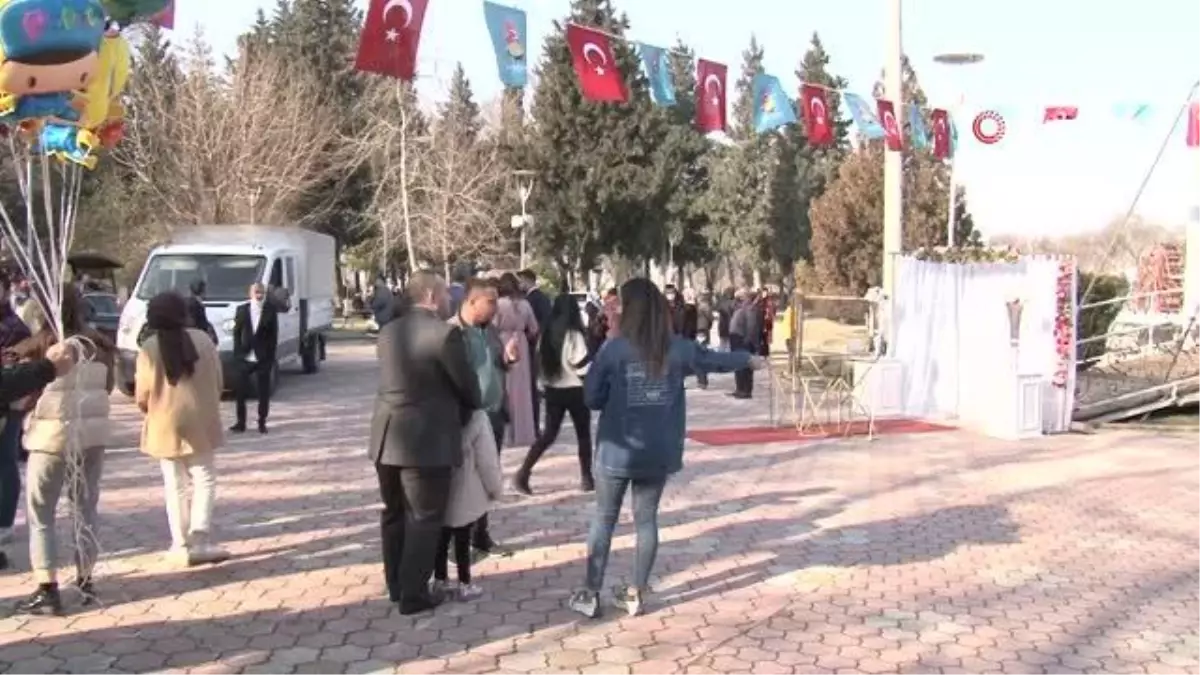 71 yaşındaki Arif Çaka 'Sevgililer Günü'nde mutluluğa evet dedi