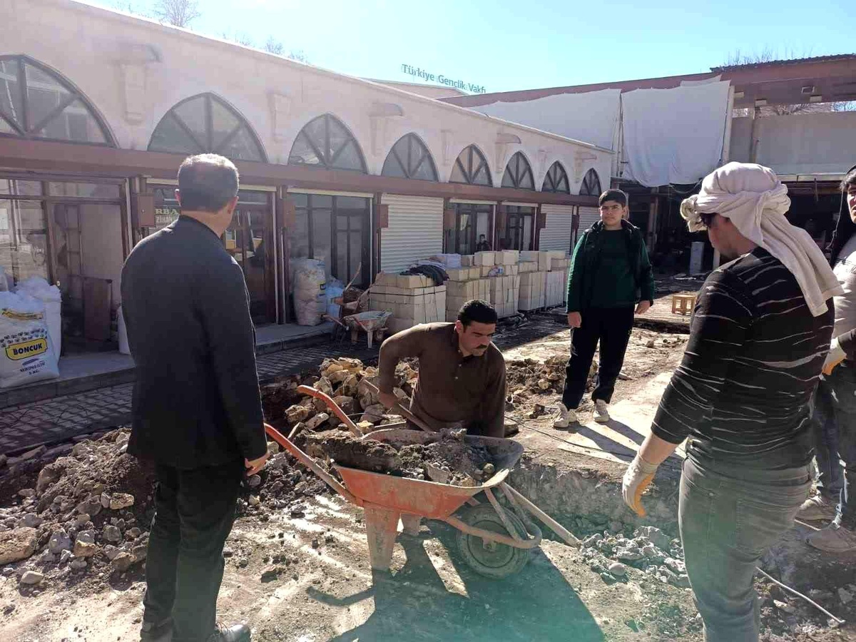 Başkan Kılınç tarihi çarşı esnafıyla bir araya geldi