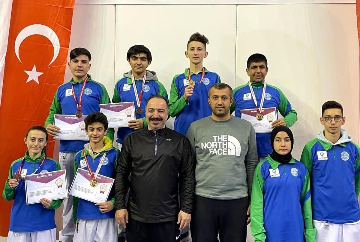 Son dakika haberi: ÇESK sporcuları, milli takım aday kampına katılmaya hak kazandı