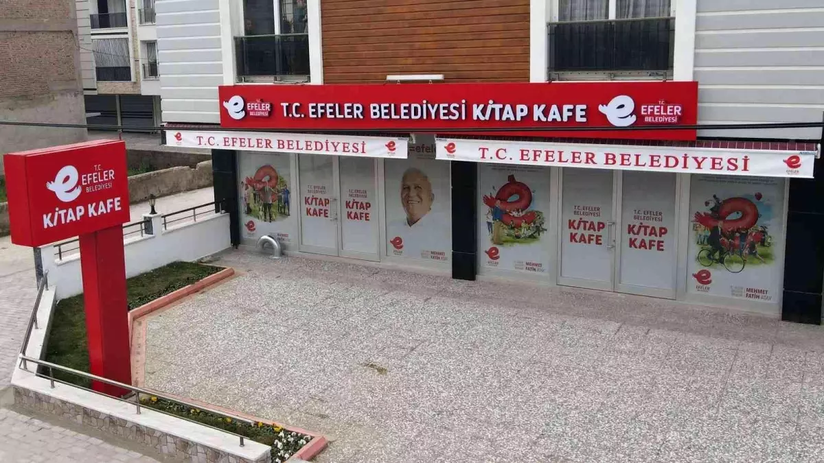 Efeler 4\'üncü Kitap Kafe\'ye kavuşuyor