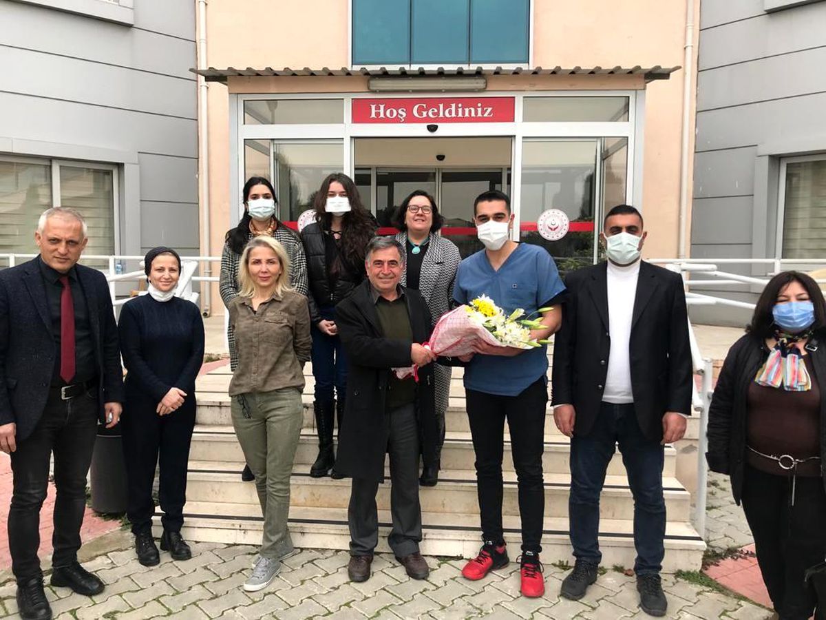 Efeler Kent Konseyi gençlerinden yaşlı çınarlara ziyaret