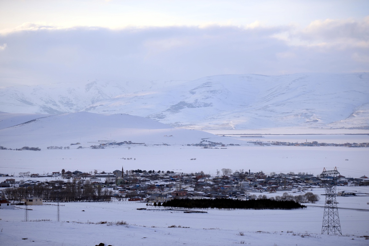 Erzurum, Ardahan, Ağrı\'da soğuk hava etkili oluyor