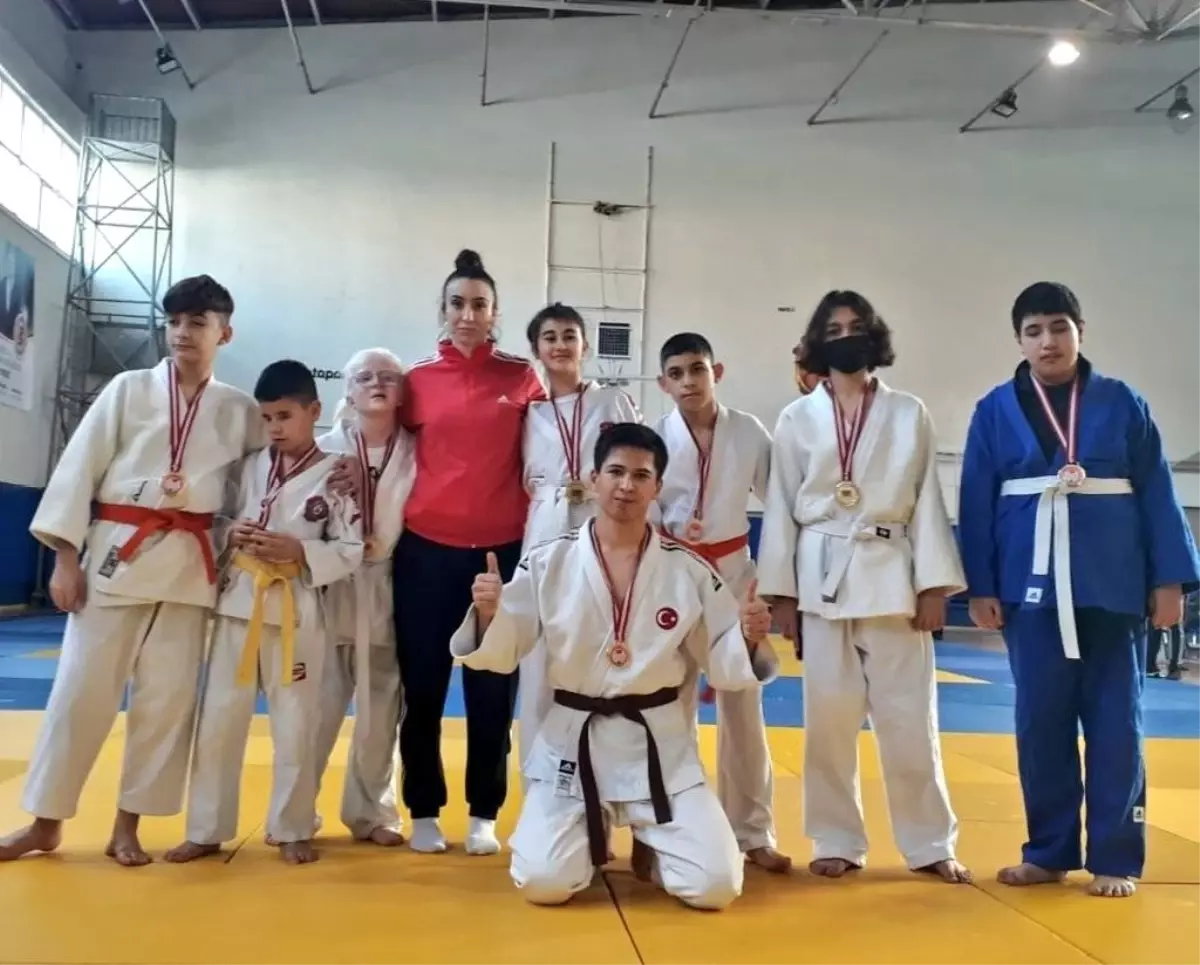 Judoda 8 altın madalya Denizli\'nin