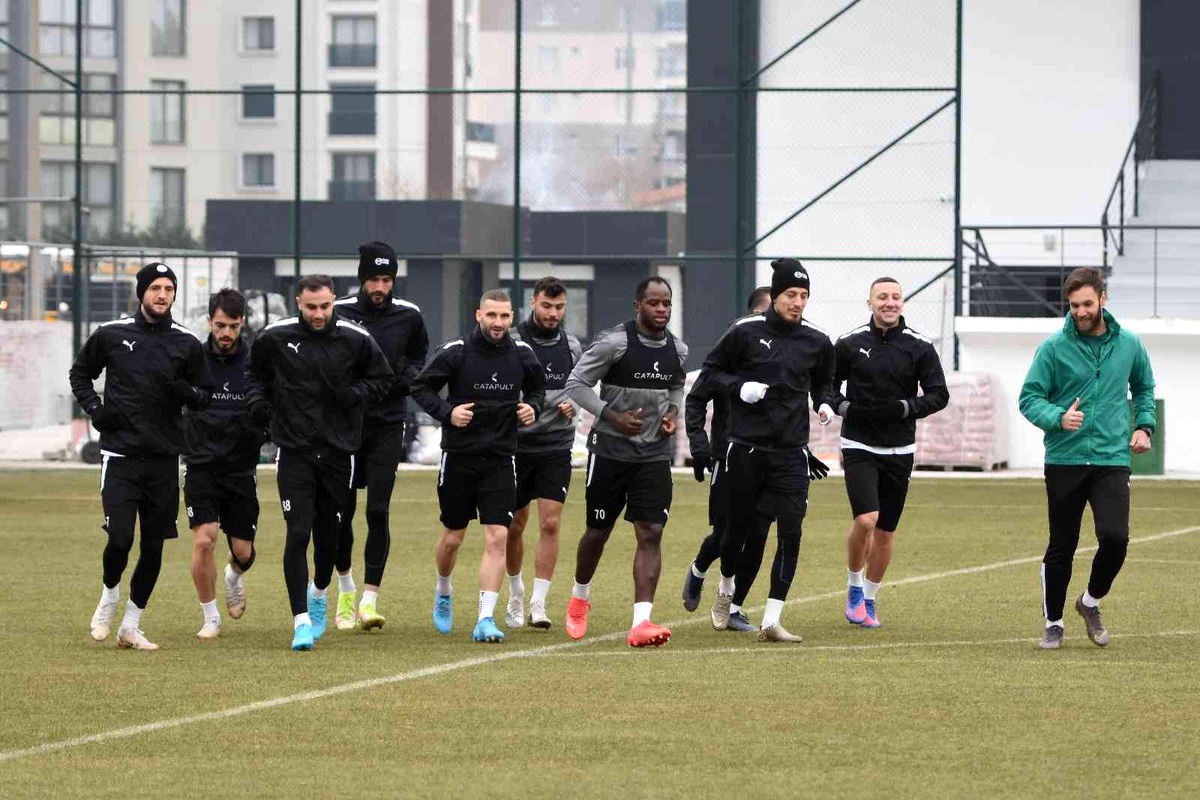 Manisa FK\'da Bandırmaspor hazırlıkları başladı