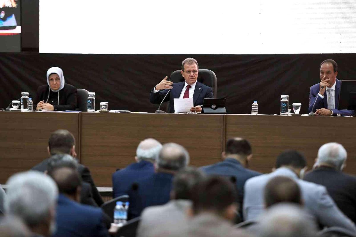 Metro için istenilen 2 milyar 490 milyon liralık borçlanma yetkisi reddedildi