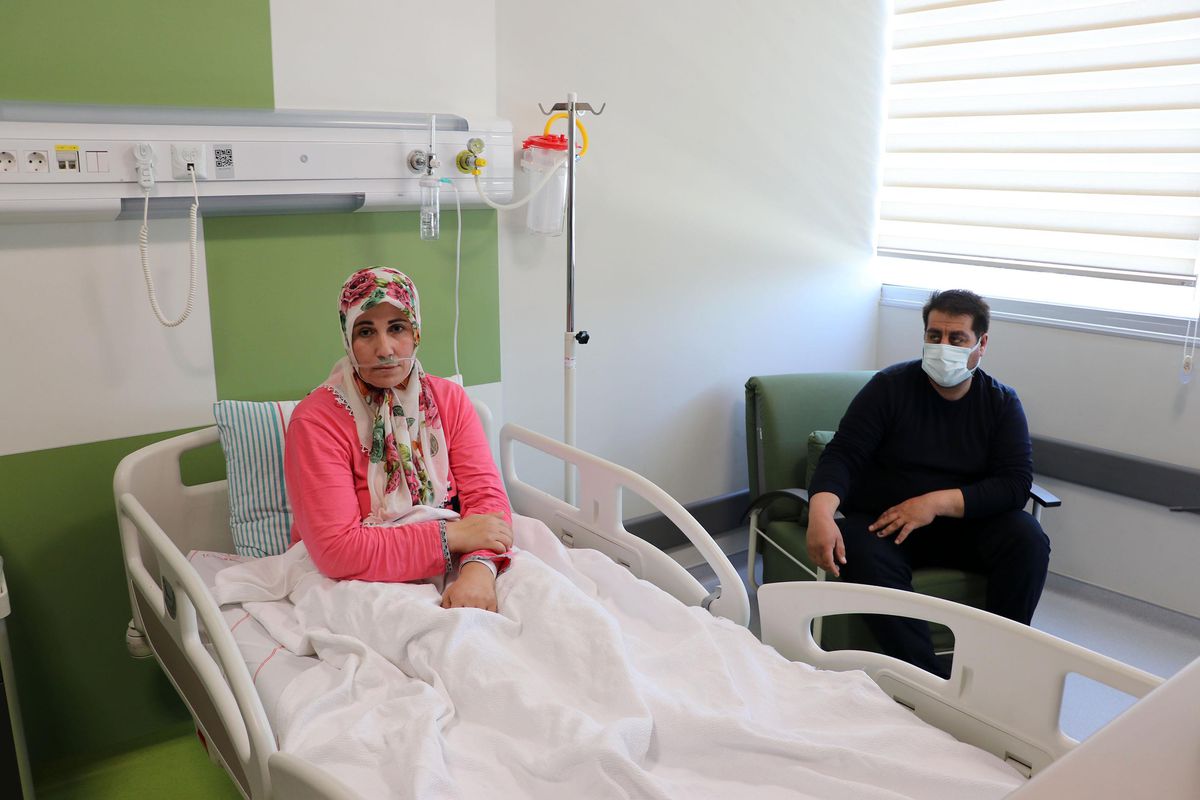Otobüste akciğer embolisi nedeniyle rahatsızlanan kadın sağlığına kavuştu