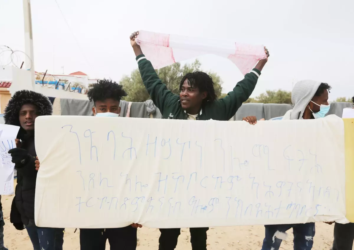 Avrupa\'ya gönderilmeyi isteyen düzensiz göçmenler gösteri yaptı