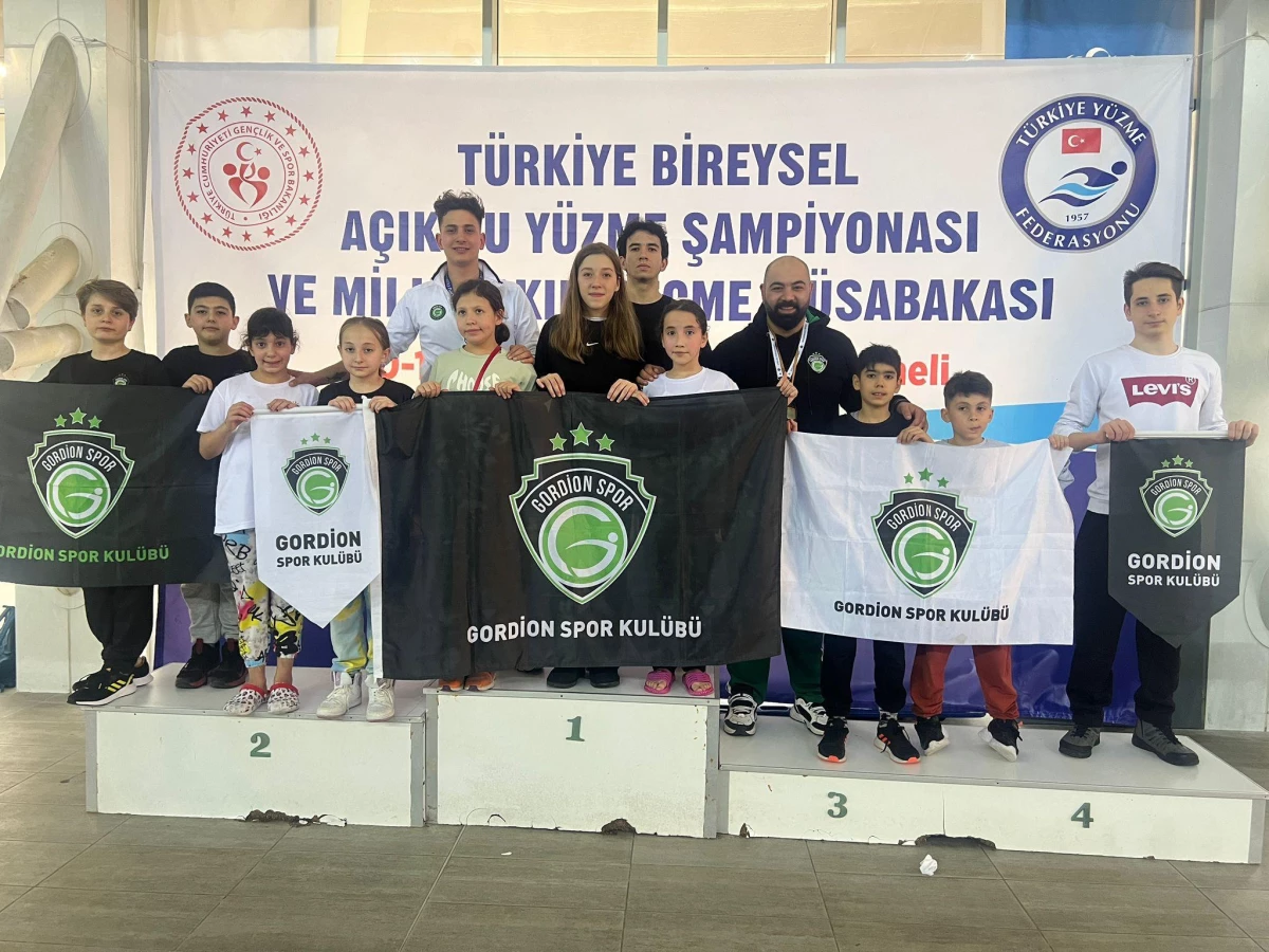 Türkiye Bireysel Açık Su Yüzme Kış Şampiyonası, Gebze\'de yapıldı