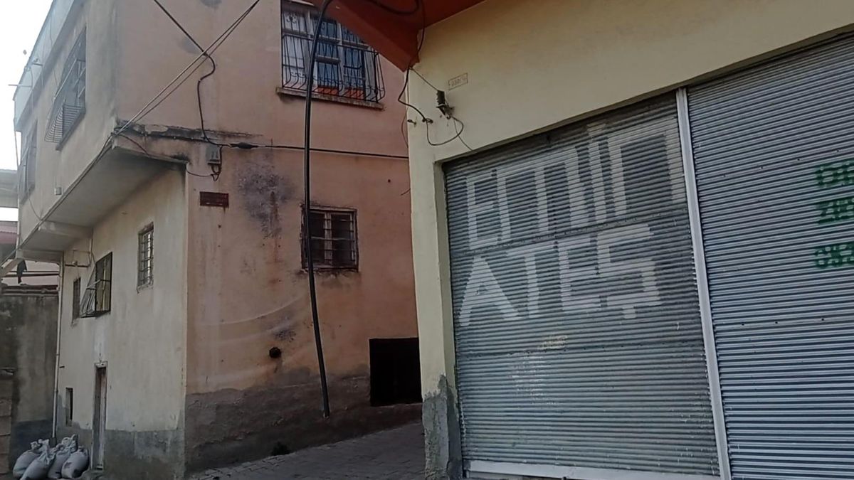 Adana\'da iletişim kablolarını kesip çaldılar