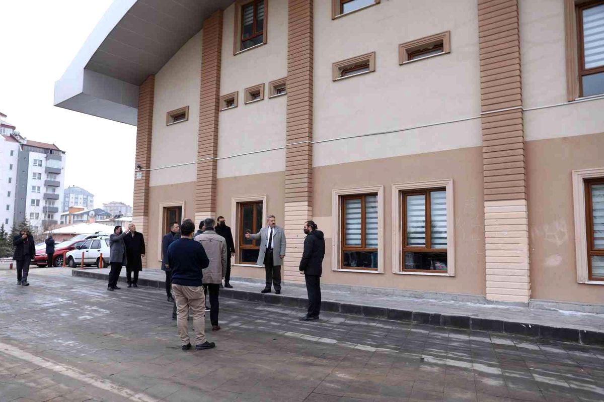 Başkan Palancıoğlu saha gezilerini sürdürüyor