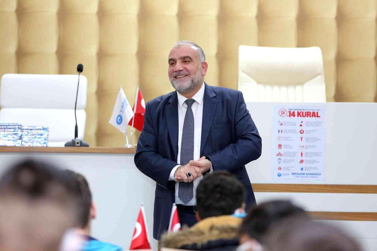 Canik\'te ihtiyaç sahibi öğrencilere "YKS başvuru" desteği