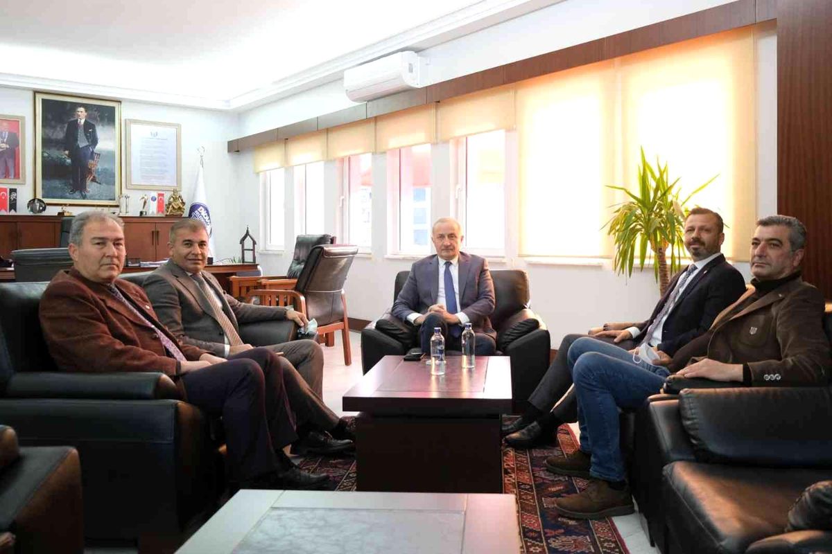 Didim Belediye Başkanı Atabay, CHP Muğla Milletvekili Erbay'ı ağırladı