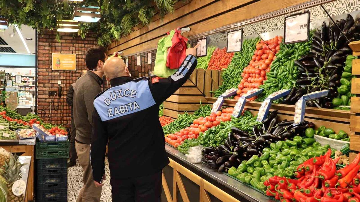 Düzce\'de zabıtadan KDV indirimi denetimi